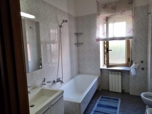 Ένα μπάνιο στο ANNUCCIA APARTMENT