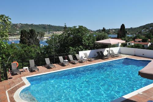 Bazén v ubytovaní Anamar Skiathos Hotel alebo v jeho blízkosti