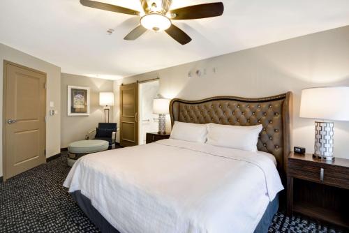 Katil atau katil-katil dalam bilik di Homewood Suites by Hilton Birmingham Downtown Near UAB