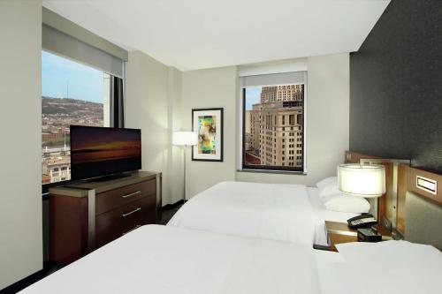 Embassy Suites Pittsburgh-Downtown Image