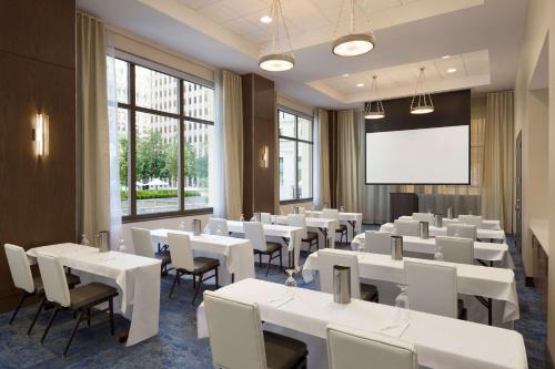 Konferenční prostory v ubytování Embassy Suites Pittsburgh-Downtown