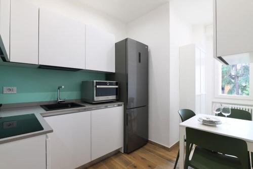 Contempora - Modern and Quiet One Bedroom Apartment Near the M4