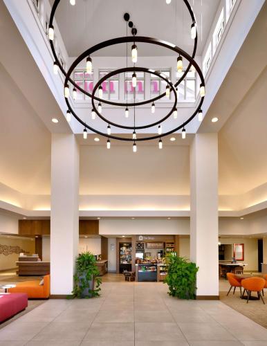 Гостиная зона в Hilton Garden Inn Idaho Falls
