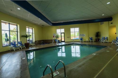 Embassy Suites by Hilton Minneapolis North Image