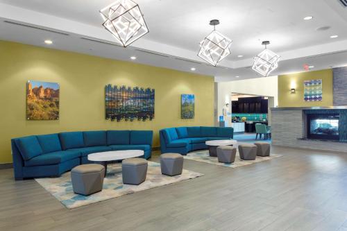 Homewood Suites by Hilton Phoenix Airport South Image