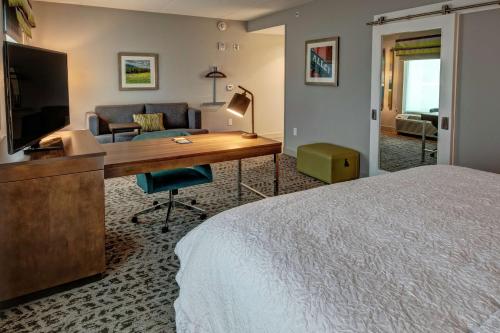 Кровать или кровати в номере Hampton Inn & Suites Nashville/Goodlettsville Tennessee