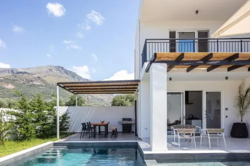 Family villa Casa Filo Rosso with Private Pool , 200m to the beach photo