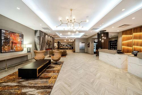 Area soggiorno di DoubleTree by Hilton Kitchener
