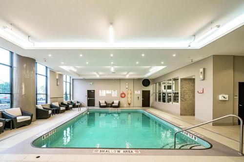 Piscina di DoubleTree by Hilton Kitchener o nelle vicinanze