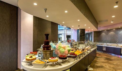 Hilton Los Angeles-Universal City photo 26