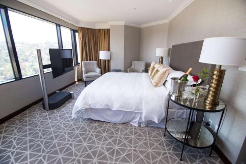 Hilton Los Angeles-Universal City photo 36