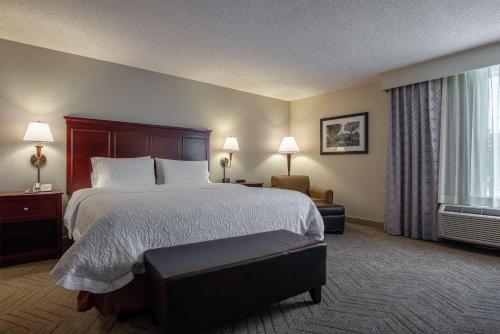 Katil atau katil-katil dalam bilik di Hampton Inn & Suites Williamsburg-Richmond Road