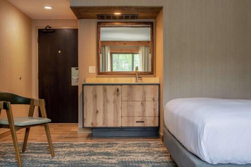 DoubleTree by Hilton Missoula Edgewaterにあるベッド