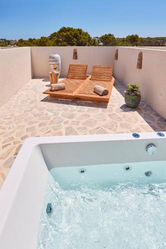 Бассейн в Mar Suites Formentera by Universal Beach Hotels или поблизости