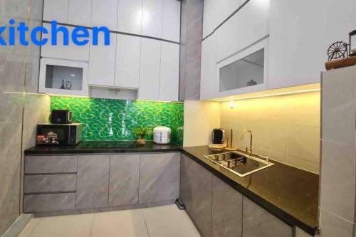 Sweet Luxury Condo 2 /Pool/ 5 Beds/Near Airport – Photos 3