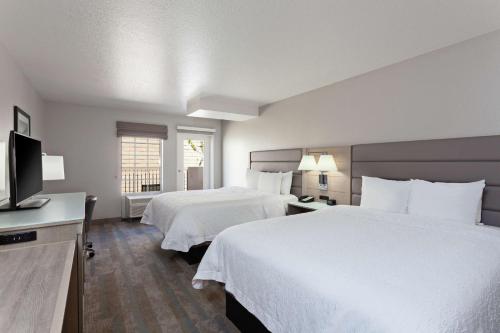 Hampton Inn & Suites Hermosa Beach – Photos 2