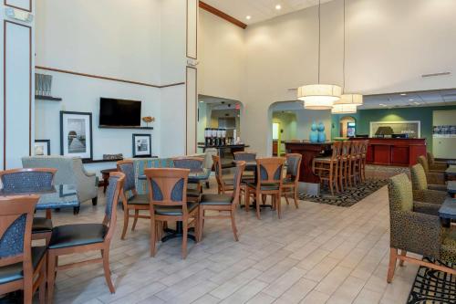 Hampton Inn & Suites - Fort Pierce – Photos 2