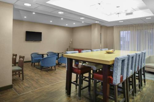 Hampton Inn Chicago Elgin/I-90 – Photos 4