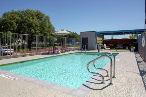 Piscina en o cerca de Tru by Hilton Round Rock