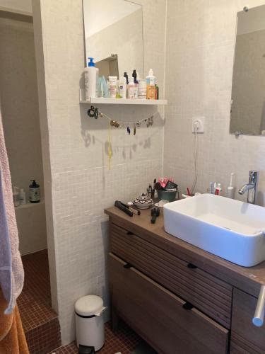 Photo de la galerie de l'établissement Appartement lumineux de 2 chambres, à Marseille