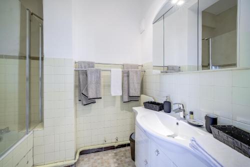 Sublime Two bedroom apartment with Terrace photo 12