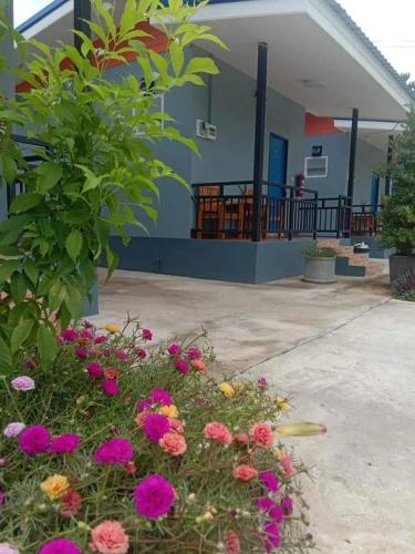 Un jardín fuera de หม่อนเมือง รีสอร์ท