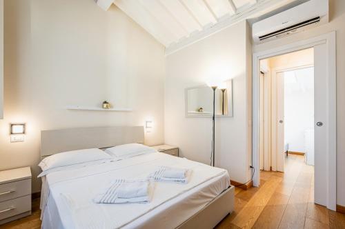GuestHost - La Corte del Re - Piazza della Libertà Apartment