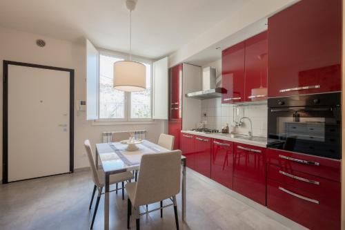 GuestHost - La Corte del Re - Piazza della Libertà Apartment