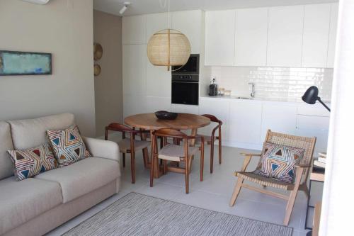 Η κουζίνα ή μικρή κουζίνα στο Seaside Fort House, T2 Tavira Cabanas de Tavira