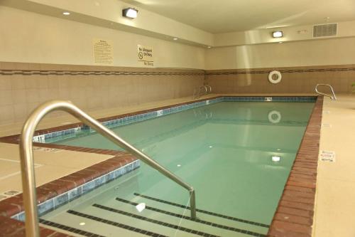 a large swimming pool with at Hampton Inn & Suites Carlsbad in Carlsbad