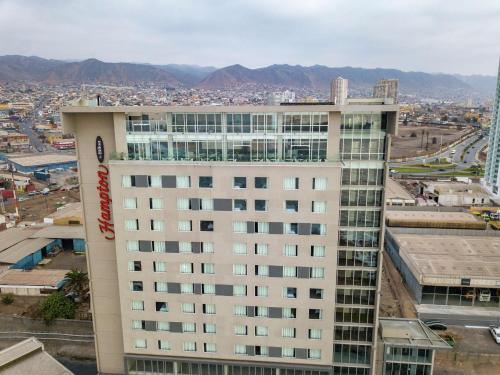 a view of the headquarters of the hotel at Hampton By Hilton Antofagasta in Antofagasta
