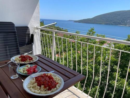 Sea view and family friendly home