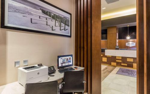 Um banheiro em Hampton Inn By Hilton Tijuana