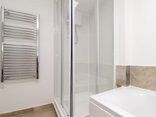 Koupelna v ubytování Flintstone Cottage