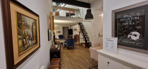 Remanso de luz y silencio en la Puerta del Sol