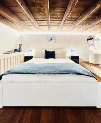 Tarra Luxury Suite photo 23