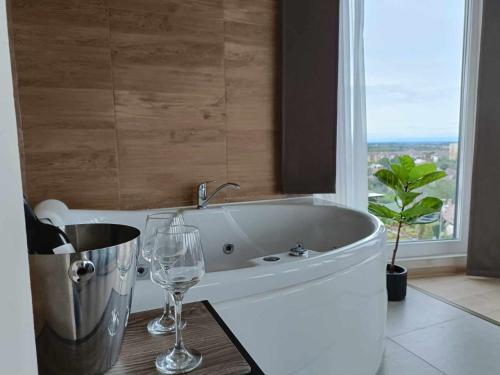 A bathroom at WEST Panorama Penthouse - apartment with a fantastic view of the city