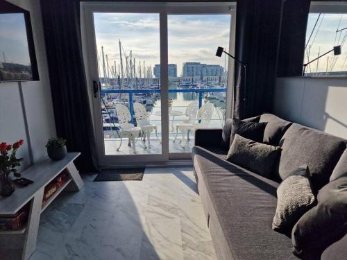 Sea Breeze in Brighton Marina with Free Parking photo 14