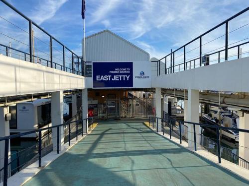 Sea Breeze in Brighton Marina with Free Parking photo 17