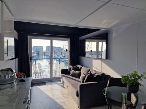 Sea Breeze in Brighton Marina with Free Parking photo 18