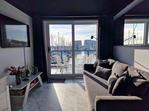 Sea Breeze in Brighton Marina with Free Parking photo 43