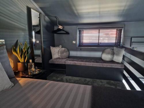 Sea Breeze in Brighton Marina with Free Parking photo 45