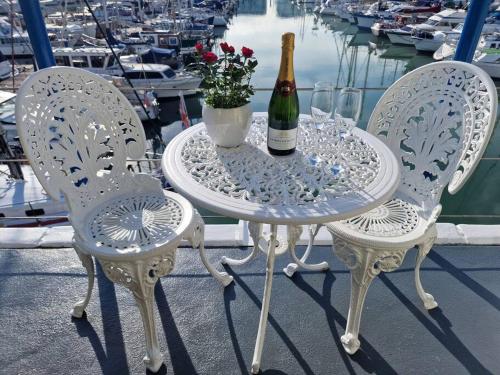 Sea Breeze in Brighton Marina with Free Parking photo 47