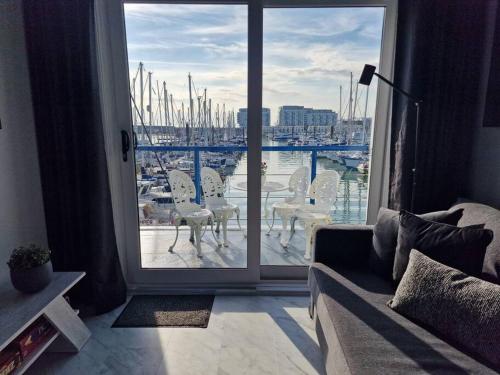 Sea Breeze in Brighton Marina with Free Parking photo 53