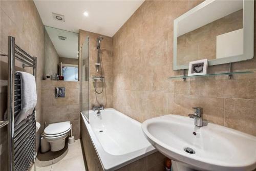 Hobart Home, spacious 2-bed flat in Pimlico