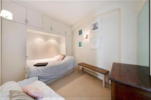 Hobart Home, spacious 2-bed flat in Pimlico