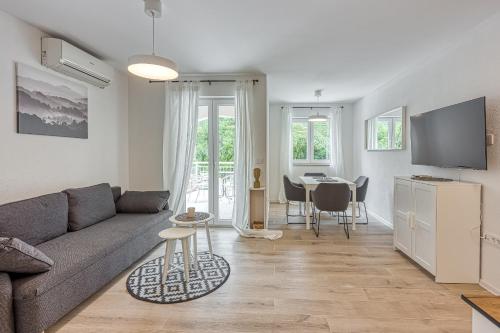 Apartments Kestenova