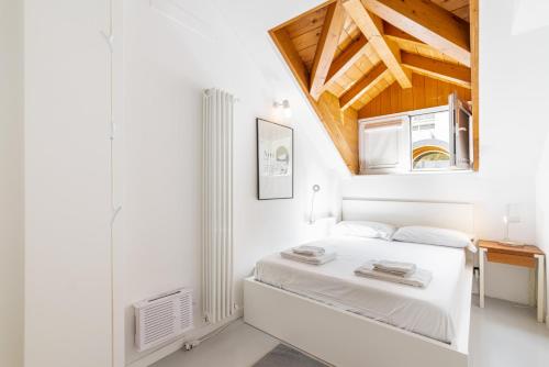 Easylife - Milano - Cola Montano 3 - Isola