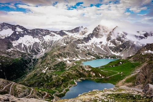 an aerial view of a mountain range with a lake at Maison Cècile Appartamento in villa. Host Marianna in Agliè