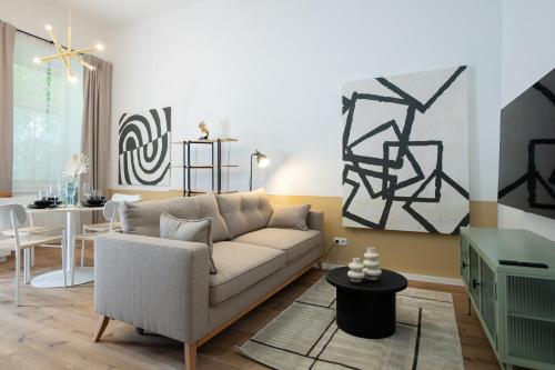 Contemporary 1-Bed Apartment with Balcony in the Heart of Vienna